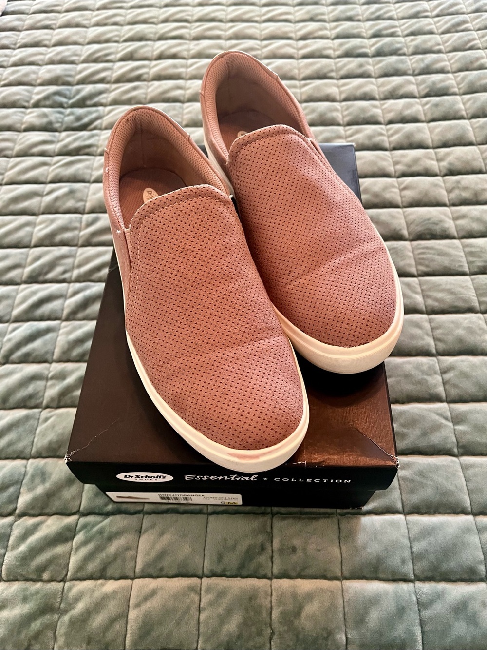 Dr. Scholl's Women’s WINK-Hydrangea Slip-On Perforated Sneakers — 9M